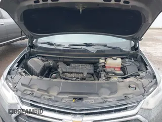 2019 Chevrolet Traverse LT Cloth with VIN 1GNERGKW9KJ221638, listed as a IAAI auction lot 41913049 with 151,632 mi miles. Bid and sale history available at carsss.com. Image 10.