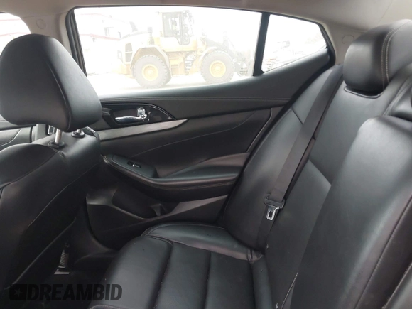 2016 Nissan Maxima Platinum z VIN 1N4AA6AP4GC414364, wystawiony jako IAAI lot #40738491 z przebiegiem 97 889 mil mil oraz . Historia ofert i sprzedaży dostępna na DreamBid. Obrazek 8.