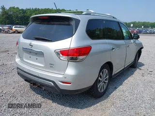 2013 Nissan Pathfinder SV with VIN 5N1AR2MMXDC609048, listed as a IAAI auction lot 42494071 with 124,723 mi miles and . Bid and sale history available at DreamBid. Image 4.