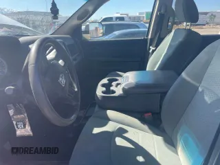 2015 Ram 2500 Tradesman z VIN 3C6TR5HT8FG553456, wystawiony jako Copart lot #56346855 z przebiegiem 257 481 mil mil oraz Czysty tytuł • Clean title. Historia ofert i sprzedaży dostępna na DreamBid. Obrazek 5.