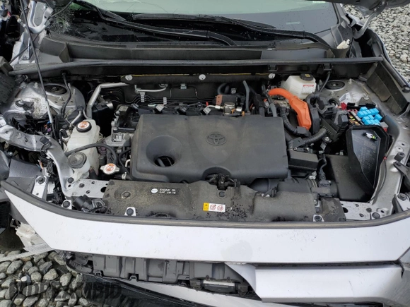 2023 Toyota RAV4 Hybrid SE with VIN JTM16RFV7PD100111, listed as a Copart auction lot 56682135 with 32,198 mi miles and Salvage title. Bid and sale history available at DreamBid. Image 12.