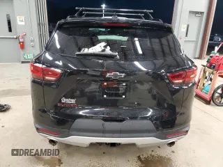 2024 Chevrolet Blazer LT z VIN 3GNKBJR49RS217400, wystawiony jako Copart lot #42521405 z przebiegiem 10 380 mil mil oraz Szkoda całkowita • Salvage title. Historia ofert i sprzedaży dostępna na DreamBid. Obrazek 6.