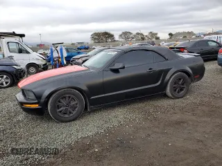 2008 Ford Mustang Deluxe with VIN 1ZVHT84N185177814, listed as a Copart auction lot 45242815 with 147,380 mi miles and Clean Title. Bid and sale history available at carsss.com. Image 1.