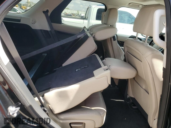2020 Land Rover Discovery SE z VIN SALRG2RV5L2422117, wystawiony jako Copart lot #47465175 z przebiegiem Nie podano mil oraz Czysty tytuł • Clean title. Historia ofert i sprzedaży dostępna na DreamBid. Obrazek 11.