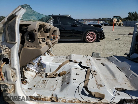 2001 Ford F-350 XL with VIN 1FTWW32F81EB82000, listed as a Copart auction lot 76412614 with Not provided miles and Non repairable. Bid and sale history available at DreamBid. Image 7.