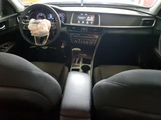 2019 Kia Optima LX z VIN 5XXGT4L39KG296057, wystawiony jako Copart lot #56992715 z przebiegiem 67 842 mil mil oraz Szkoda całkowita • Salvage title. Historia ofert i sprzedaży dostępna na DreamBid. Obrazek 8.
