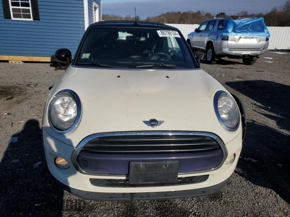 2016 MINI Convertible z VIN WMWWG5C5XG3C19552, wystawiony jako Copart lot #86790134 z przebiegiem 112 494 mil mil oraz Szkoda całkowita • Salvage title. Historia ofert i sprzedaży dostępna na DreamBid. Obrazek 5.