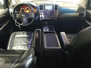 2008 Nissan Armada SE z VIN 5N1AA08C08N618736, wystawiony jako Copart lot #49589795 z przebiegiem 195 002 mil mil oraz Szkoda całkowita • Salvage title. Historia ofert i sprzedaży dostępna na DreamBid. Obrazek 8.