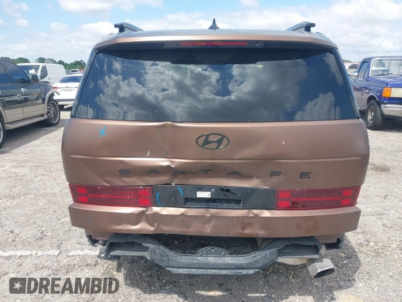 2024 Hyundai Santa Fe Calligraphy z VIN 5NMP54GLXRH023290, wystawiony jako IAAI lot #41996053 z przebiegiem 16 737 mil mil oraz . Historia ofert i sprzedaży dostępna na DreamBid. Obrazek 6.