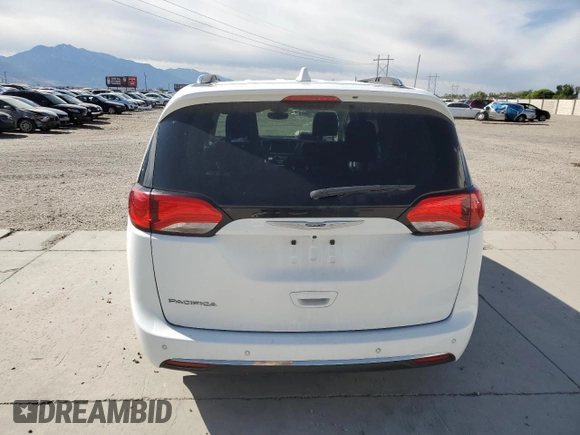 2020 Chrysler Pacifica Touring L с VIN 2C4RC1BG9LR276542, выставлен на аукционе Copart как лот 62159675 с пробегом 84 522 миль миль и Списание • Salvage title. История ставок и продаж доступна на DreamBid. Изображение 6.