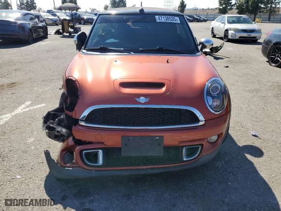 2011 MINI Cooper Convertible s with VIN WMWZP3C59BTX83202, listed as a Copart auction lot 47138535 with 162,809 mi miles and Salvage Title. Bid and sale history available at carsss.com. Image 5.