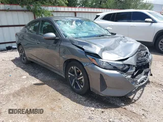2024 Nissan Sentra SV z VIN 3N1AB8CV8RY253724, wystawiony jako IAAI lot #42617236 z przebiegiem 48 181 mil mil oraz . Historia ofert i sprzedaży dostępna na DreamBid. Obrazek 1.