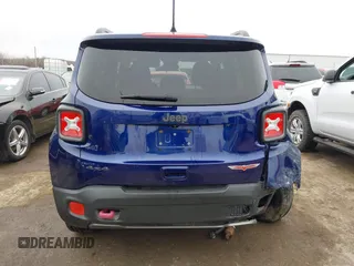 2018 Jeep Renegade Trailhawk with VIN ZACCJBCB6JPH00636, listed as a IAAI auction lot 41490206 with 111,373 mi miles. Bid and sale history available at carsss.com. Image 16.
