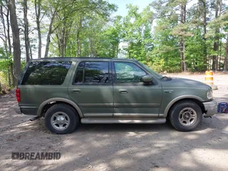 2001 Ford Expedition Eddie Bauer with VIN 1FMRU17W11LA02654, listed as a IAAI auction lot 42147534 with Not provided miles and . Bid and sale history available at DreamBid. Image 13.