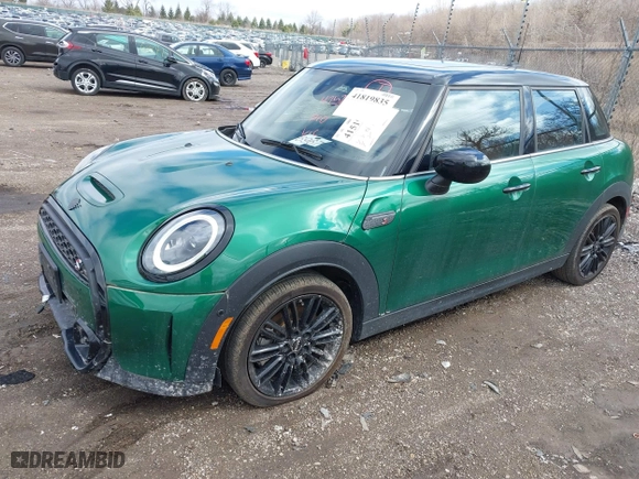 2024 MINI Hardtop 4 Door Cooper S with VIN WMW53DK08R2U79106, listed as a IAAI auction lot 41819835 with 6,612 mi miles. Bid and sale history available at carsss.com. Image 19.
