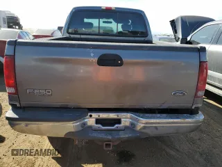 2003 Ford F-250 XL z VIN 1FTNX21PX3EB94715, wystawiony jako Copart lot #50712735 z przebiegiem 96 293 mil mil oraz Szkoda całkowita • Salvage title. Historia ofert i sprzedaży dostępna na DreamBid. Obrazek 6.