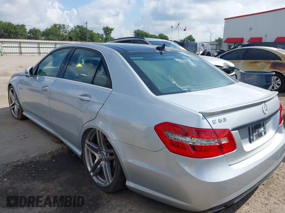 2011 Mercedes-Benz E 63 AMG с VIN WDDHF7HB8BA356599, выставлен на аукционе IAAI как лот 42674553 с пробегом 73 500 миль миль и . История ставок и продаж доступна на DreamBid. Изображение 3.