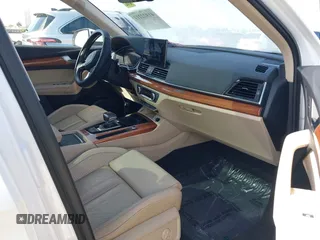 2021 Audi Q5 Prestige with VIN WA1CAAFY7M2034552, listed as a IAAI auction lot 41922211 with 52,235 mi miles and . Bid and sale history available at DreamBid. Image 5.
