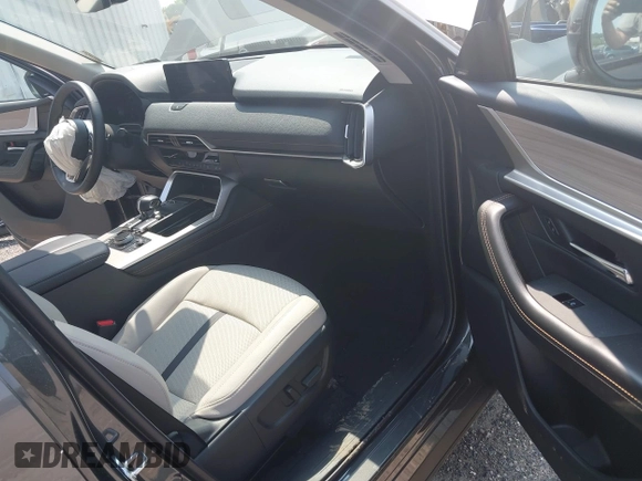 2025 Mazda CX-90 Premium Sport с VIN JM3KKCHA6S1196886, выставлен на аукционе IAAI как лот 42214967 с пробегом 23 577 миль миль и . История ставок и продаж доступна на DreamBid. Изображение 5.