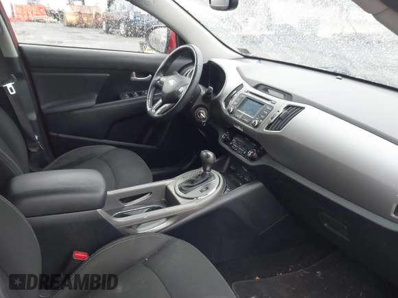 2014 Kia Sportage EX with VIN KNDPCCAC9E7552904, listed as a IAAI auction lot 41980439 with 184,871 mi miles and . Bid and sale history available at DreamBid. Image 5.