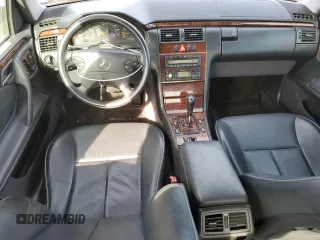 2000 Mercedes-Benz E-Class AWD with VIN WDBJF82J4YX039134, listed as a Copart auction lot 78083864 with 172,264 mi miles and Salvage Title. Bid and sale history available at carsss.com. Image 8.
