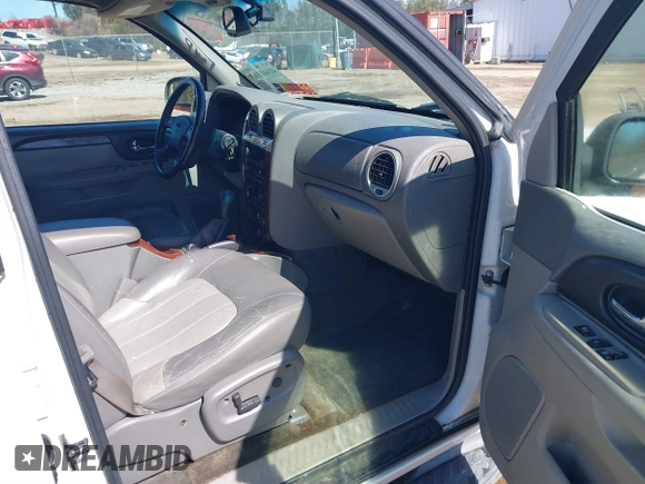 2002 GMC Envoy SLT with VIN 1GKDS13S622507379, listed as a IAAI auction lot 41641163 with 201,089 mi miles. Bid and sale history available at carsss.com. Image 5.