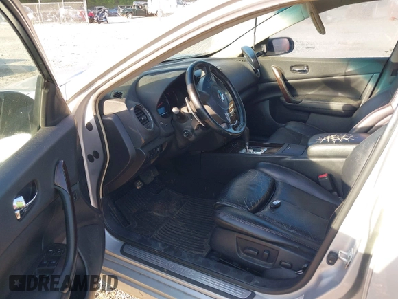 2011 Nissan Maxima SV z VIN 1N4AA5AP4BC803234, wystawiony jako IAAI lot #42012228 z przebiegiem 207 111 mil mil oraz . Historia ofert i sprzedaży dostępna na DreamBid. Obrazek 5.