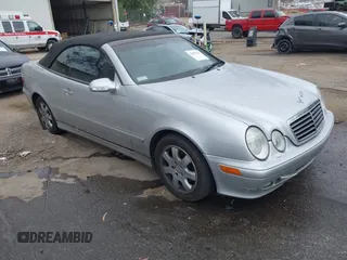 2001 Mercedes-Benz CLK 320/430 with VIN WDBLK65G71T075969, listed as a IAAI auction lot 42103313 with 172,182 mi miles and . Bid and sale history available at carsss.com. Image 1.
