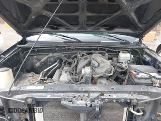 2011 Toyota Tacoma with VIN 3TMLU4EN1BM067901, listed as a IAAI auction lot 42043408 with 186,499 mi miles and . Bid and sale history available at carsss.com. Image 10.
