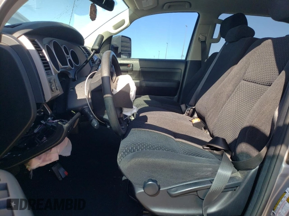 2013 Toyota Tundra с VIN 5TFDY5F10DX284847, выставлен на аукционе Copart как лот 52356135 с пробегом 80 774 миль миль и Списание • Salvage title. История ставок и продаж доступна на DreamBid. Изображение 7.