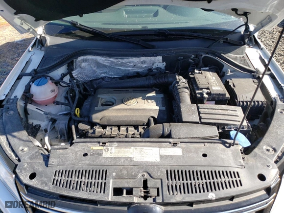 2016 Volkswagen Tiguan R-Line with VIN WVGAV7AX1GW584924, listed as a Copart auction lot 43084595 with 146,070 mi miles and Salvage Title. Bid and sale history available at carsss.com. Image 12.
