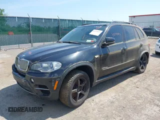 2012 BMW X5 35d z VIN 5UXZW0C51CL665326, wystawiony jako IAAI lot #42633853 z przebiegiem Nie podano mil oraz . Historia ofert i sprzedaży dostępna na DreamBid. Obrazek 17.