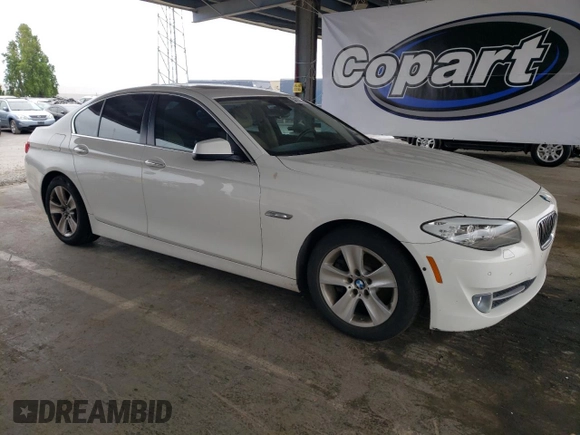 2013 BMW 5 Series 528i with VIN WBAXG5C5XDDY33573, listed as a Copart auction lot 54733925 with 161,265 mi miles and Clean Title. Bid and sale history available at DreamBid. Image 4.