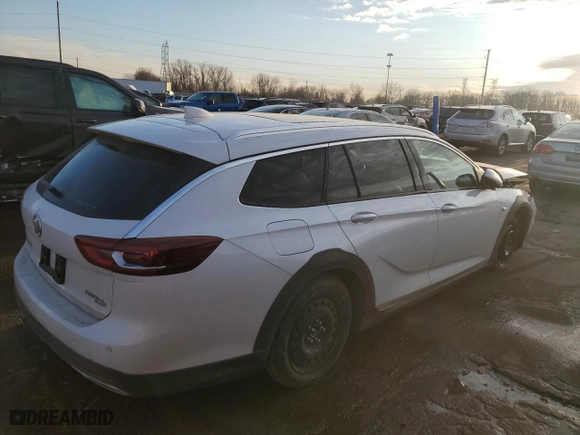 2018 Buick Regal TourX Essence with VIN W04GV8SXXJ1167612, listed as a Copart auction lot 84290234 with 49,378 mi miles and Clean Title. Bid and sale history available at carsss.com. Image 3.