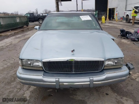 1996 Buick Park Avenue with VIN 1G4CW52K8TH609975, listed as a IAAI auction lot 41740380 with 164,919 mi miles. Bid and sale history available at carsss.com. Image 12.