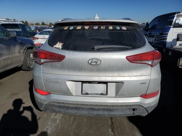 2017 Hyundai Tucson SE Plus with VIN KM8J3CA47HU541271, listed as a Copart auction lot 44079125 with 93,107 mi miles and Salvage Title. Bid and sale history available at carsss.com. Image 6.