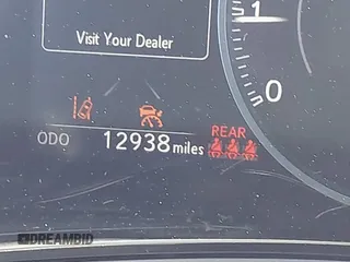 2024 Lexus NX 350 Premium z VIN 2T2GGCEZ3RC049310, wystawiony jako IAAI lot #42551581 z przebiegiem 12 938 mil mil oraz . Historia ofert i sprzedaży dostępna na DreamBid. Obrazek 15.