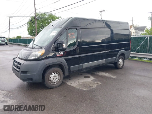 2015 Ram ProMaster Cargo z VIN 3C6TRVDG1FE512803, wystawiony jako IAAI lot #42355330 z przebiegiem 87 392 mil mil oraz . Historia ofert i sprzedaży dostępna na DreamBid. Obrazek 2.