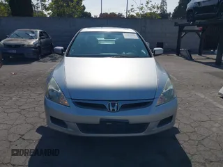 2006 Honda Accord EX с VIN 1HGCM56736A167038, выставлен на аукционе IAAI как лот 42464608 с пробегом 193 989 миль миль и . История ставок и продаж доступна на DreamBid. Изображение 13.