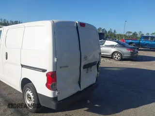 2019 Nissan NV200 S z VIN 3N6CM0KN9KK693153, wystawiony jako IAAI lot #41537744 z przebiegiem 159 477 mil mil oraz . Historia ofert i sprzedaży dostępna na DreamBid. Obrazek 6.