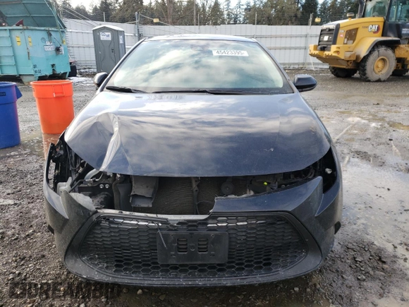 2021 Toyota Corolla LE with VIN 5YFEPMAE4MP203746, listed as a Copart auction lot 45423395 with 87,624 mi miles and Salvage Title. Bid and sale history available at DreamBid. Image 5.