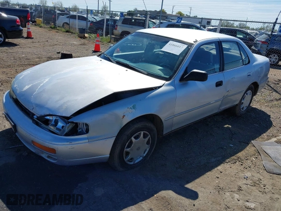 1996 Toyota Camry DX with VIN JT2BG12K4T0381387, listed as a IAAI auction lot 41866017 with 177,198 mi miles. Bid and sale history available at carsss.com. Image 2.