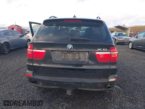 2010 BMW X5 35d with VIN 5UXFF0C53ALJ99964, listed as a IAAI auction lot 40891521 with 235,084 mi miles. Bid and sale history available at carsss.com. Image 6.