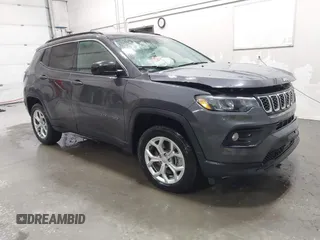 2024 Jeep Compass Latitude with VIN 3C4NJDBN1RT116956, listed as a IAAI auction lot 41390402 with 17,533 mi miles. Bid and sale history available at carsss.com. Image 1.