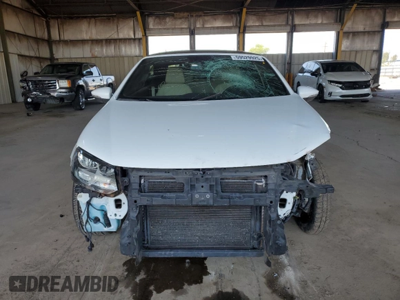 2015 Volkswagen Eos Komfort с VIN WVWBW8AH9FV001976, выставлен на аукционе Copart как лот 59529925 с пробегом 54 520 миль миль и Списание • Salvage title. История ставок и продаж доступна на DreamBid. Изображение 5.