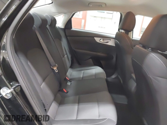 2024 Kia Forte LXS z VIN 3KPF24ADXRE831698, wystawiony jako IAAI lot #41337698 z przebiegiem 1 843 mil mil oraz . Historia ofert i sprzedaży dostępna na DreamBid. Obrazek 8.