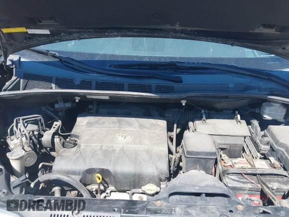 2011 Toyota Sienna XLE with VIN 5TDDK3DC8BS011975, listed as a IAAI auction lot 42112522 with 124,251 mi miles. Bid and sale history available at carsss.com. Image 10.