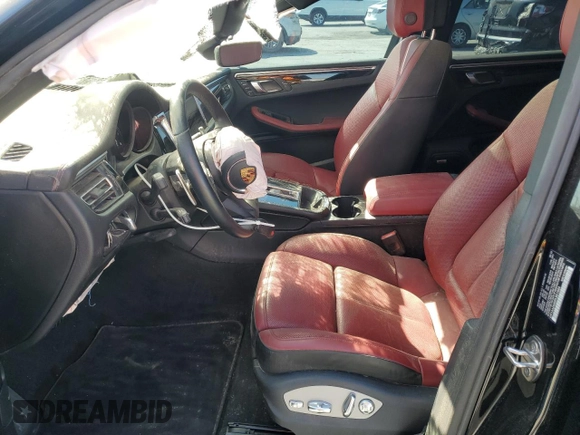 2023 Porsche Macan with VIN WP1AA2A50PLB01554, listed as a Copart auction lot 44022365 with 31,549 mi miles and Salvage title. Bid and sale history available at DreamBid. Image 7.