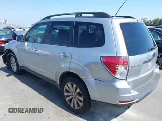 2013 Subaru Forester X Premium with VIN JF2SHADC4DH403421, listed as a IAAI auction lot 42475417 with 91,973 mi miles and . Bid and sale history available at DreamBid. Image 3.
