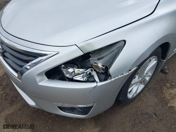2015 Nissan Altima 2.5 with VIN 1N4AL3AP5FC262974, listed as a IAAI auction lot 41876216 with 96,977 mi miles. Bid and sale history available at carsss.com. Image 6.